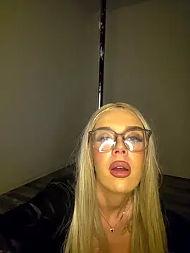 Snapshot of Daddyslittlebaby chatting on January 31, 10:30 pm Daddyslittlebaby online show from January 31, 10:30 pm