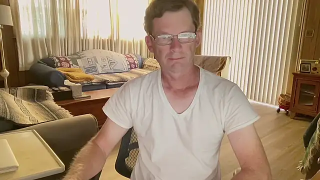 Snapshot of guyhereoncam chatting on October 21, 12:06 pm guyhereoncam online show from October 21, 12:06 pm