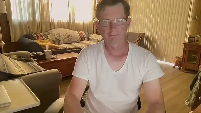 Snapshot of guyhereoncam chatting on October 22, 12:05 pm guyhereoncam online show from October 22, 12:05 pm