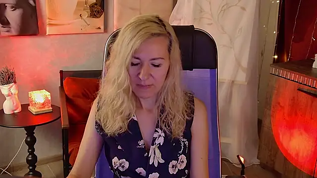 DonnaSmitth online show from June 30, 10:22 pm