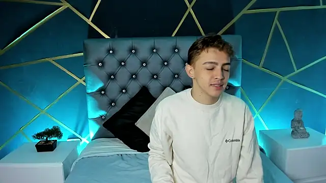 Lian Miller1  online show from October 9, 12:14 pm