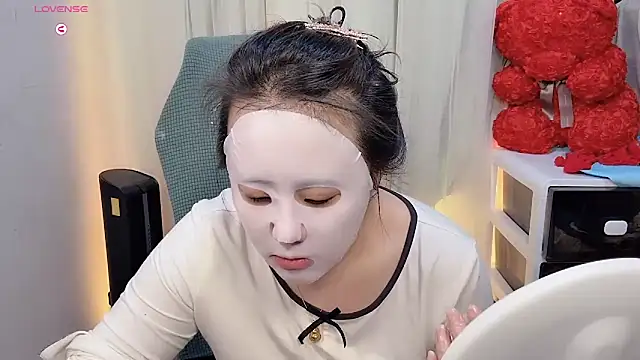 NEWONETO online show from November 24, 1:55 pm