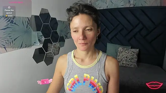 Valery More   online show from February 4, 1:17 pm