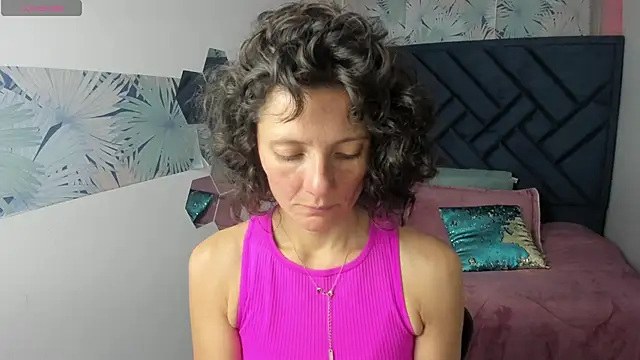 Snapshot of Valery_More__ chatting on February 23, 1:08 pm Valery More online show from February 23, 1:08 pm