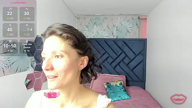 Snapshot of Valery_More__ chatting on February 25, 1:10 pm Valery More online show from February 25, 1:10 pm