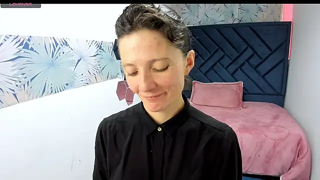 Snapshot of Valery_More__ chatting on March 2, 1:18 pm Valery More online show from March 2, 1:18 pm