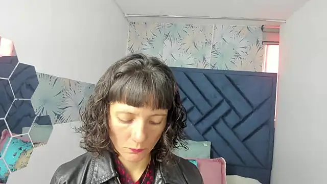 Snapshot of Valery_More__ chatting on March 9, 1:04 pm Valery More online show from March 9, 1:04 pm