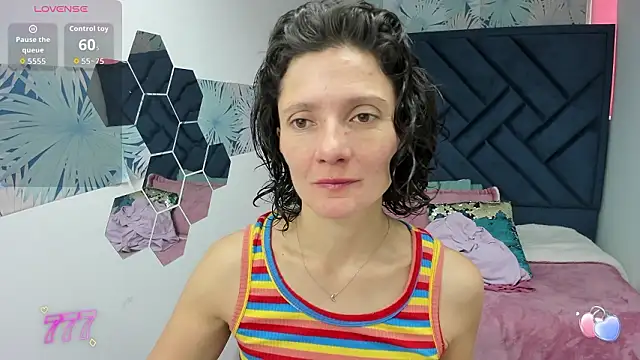 Snapshot of Valery_More__ chatting on March 11, 1:50 pm Valery More online show from March 11, 1:50 pm
