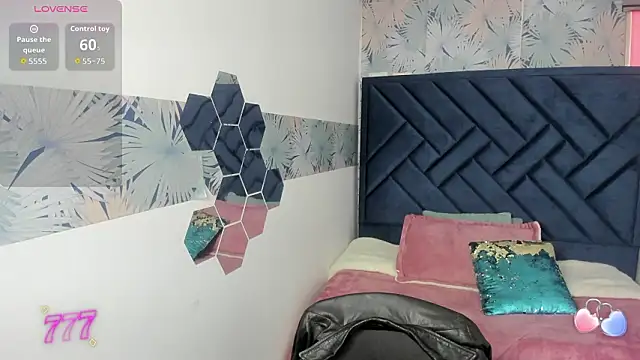 Snapshot of Valery_More__ chatting on March 12, 1:06 pm Valery More online show from March 12, 1:06 pm