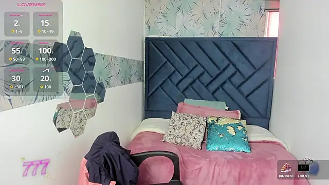 Snapshot of Valery_More__ chatting on March 13, 1:07 pm Valery More online show from March 13, 1:07 pm