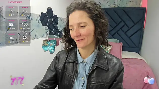 Snapshot of Valery_More__ chatting on March 27, 1:11 pm Valery More online show from March 27, 1:11 pm