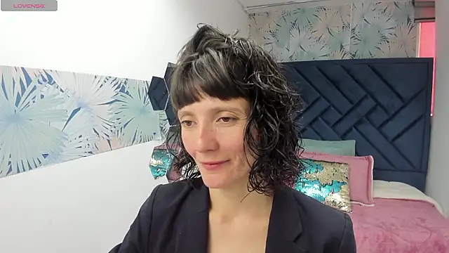 Snapshot of Valery_More__ chatting on March 29, 1:11 pm Valery More online show from March 29, 1:11 pm