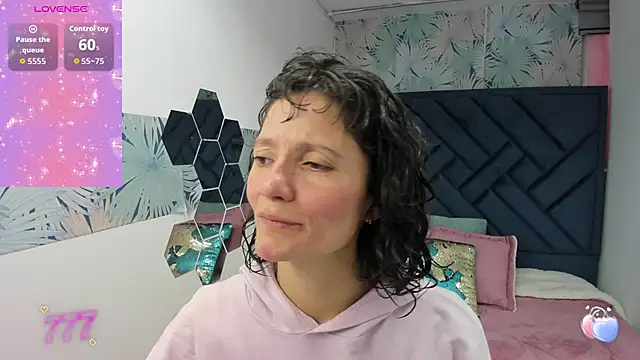 Snapshot of Valery_More__ chatting on March 30, 1:01 pm Valery More online show from March 30, 1:01 pm