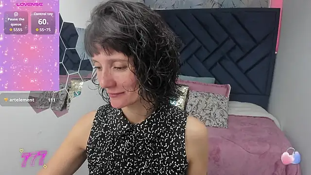 Snapshot of Valery_More__ chatting on April 1, 1:12 pm Valery More online show from April 1, 1:12 pm