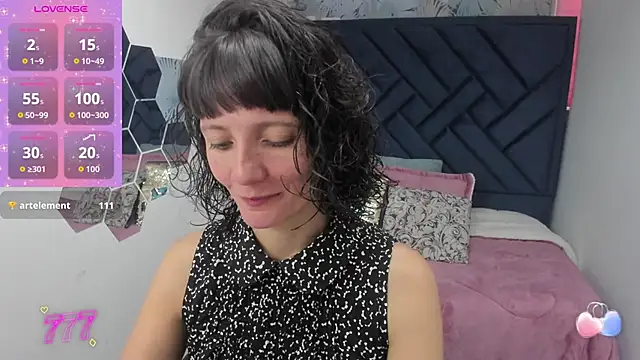 Snapshot of Valery_More__ chatting on April 1, 1:41 pm Valery More online show from April 1, 1:41 pm