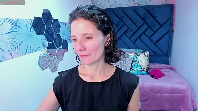 Valery More   online show from May 7, 1:16 pm