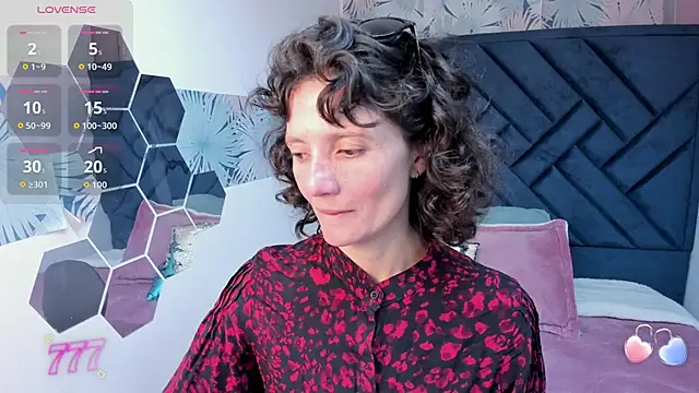 Valery More   online show from May 20, 1:06 pm