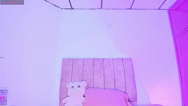 Snapshot of Mila_1wood chatting on July 17, 12:45 pm Mila 1wood online show from July 17, 12:45 pm
