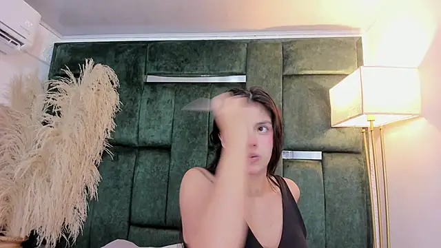 Misaki Kai online show from February 8, 5:44 am