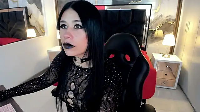 Snapshot of SusanVilla chatting on April 9, 7:52 pm SusanVilla online show from April 9, 7:52 pm