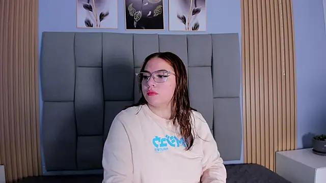 Kandyfrees  online show from January 15, 11:26 am