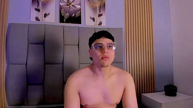 Kandyfrees  online show from February 11, 11:26 am