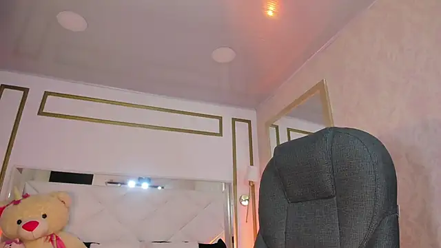 i kristi online show from March 5, 7:54 pm