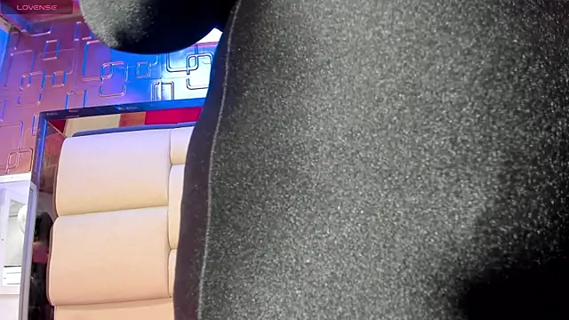 violet milleer online show from October 9, 12:25 pm