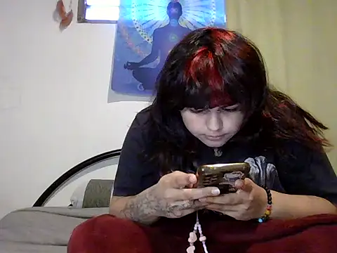 crucifxcked online show from October 16, 10:27 am