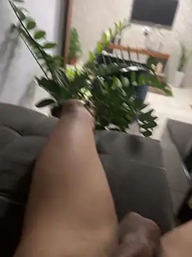 Snapshot of MCLZK chatting on November 1, 8:11 pm MCLZK online show from November 1, 8:11 pm