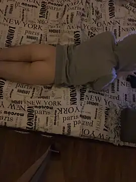 Snapshot of Xbunny13X chatting on October 9, 3:48 am Xbunny13X online show from October 9, 3:48 am