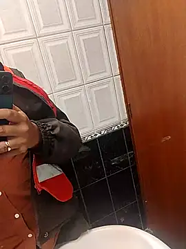 renatolabs online show from February 4, 7:58 am