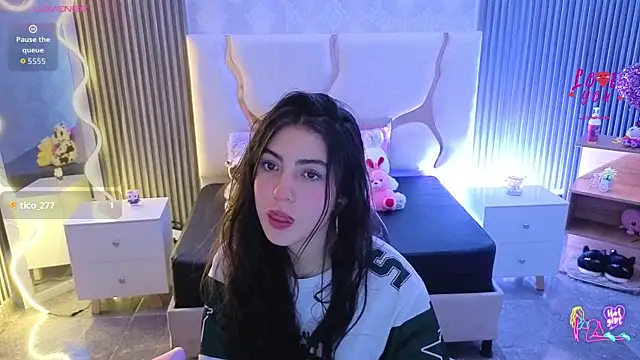Ixchel tay online show from May 17, 3:37 am