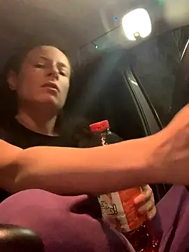 GoldenPussy1329 online show from December 18, 10:38 pm