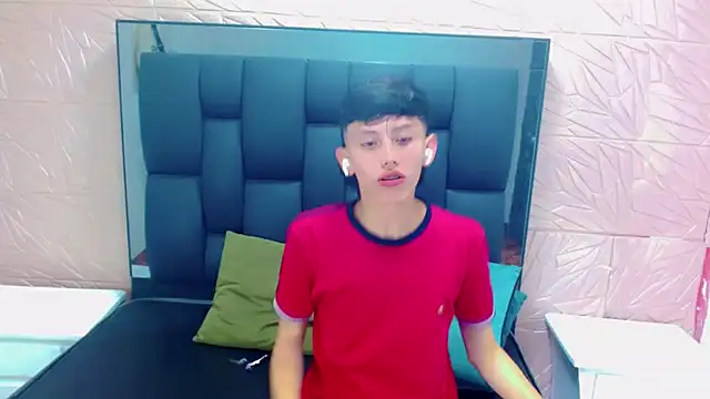 thaigo twink38 online show from December 15, 5:01 am