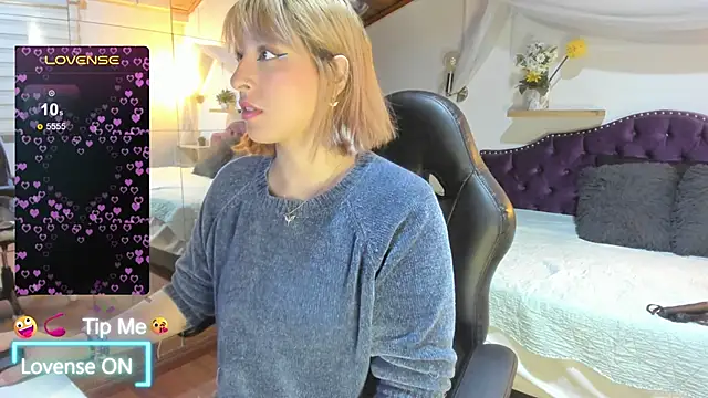 sophialyh 1 online show from February 20, 1:11 pm