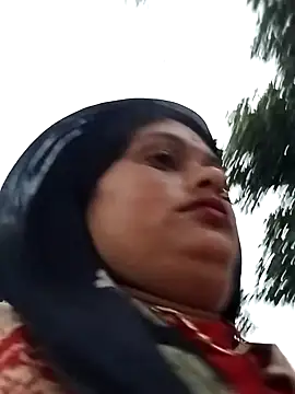 Snapshot of Na_shreya chatting on February 4, 1:22 am Na shreya online show from February 4, 1:22 am