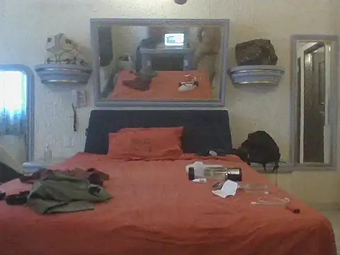 Snapshot of Odayr chatting on February 14, 11:34 pm Odayr online show from February 14, 11:34 pm