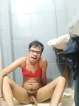 Snapshot of sexybobby13 chatting on November 20, 8:58 am sexybobby13 online show from November 20, 8:58 am