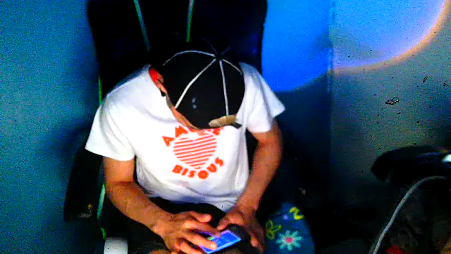 highinhtxx online show from February 28, 1:06 am