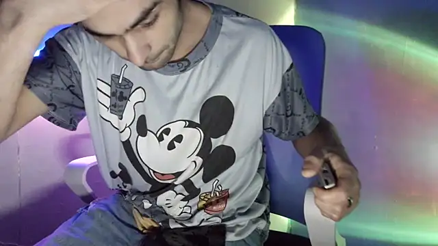 highinhtxx online show from May 9, 1:38 pm