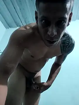 Snapshot of Dani156y chatting on October 21, 9:54 am Dani156y online show from October 21, 9:54 am