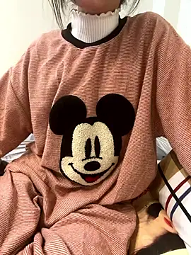 Snapshot of lee_ly chatting on January 10, 2:30 pm lee ly online show from January 10, 2:30 pm