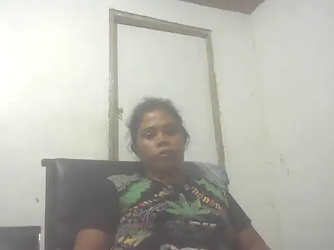 Snapshot of Hotmommax chatting on September 27, 12:43 pm Hotmommax online show from September 27, 12:43 pm