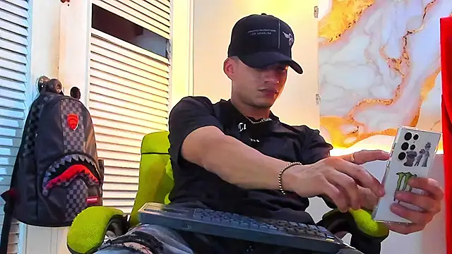 daniscot online show from November 29, 8:12 pm