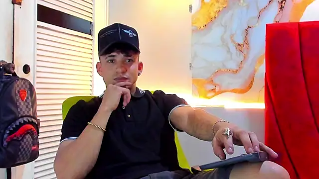 daniscot online show from December 18, 3:45 am