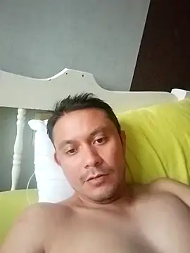 Snapshot of Ricuss9 chatting on October 2, 11:12 pm Ricuss9 online show from October 2, 11:12 pm