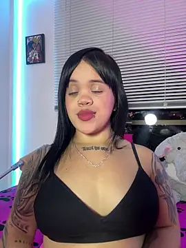Snapshot of Sussyroxxx chatting on April 9, 8:20 am Sussyroxxx online show from April 9, 8:20 am