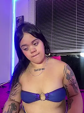 Snapshot of Sussyroxxx chatting on April 24, 4:04 am Sussyroxxx online show from April 24, 4:04 am
