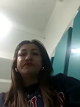 chloe  Jones  online show from November 15, 12:45 pm